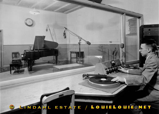 Robert Lindahl in recording studio