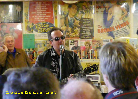 Elvis Costello at Village Music 2007, photo courtesy of LouieLouie.net